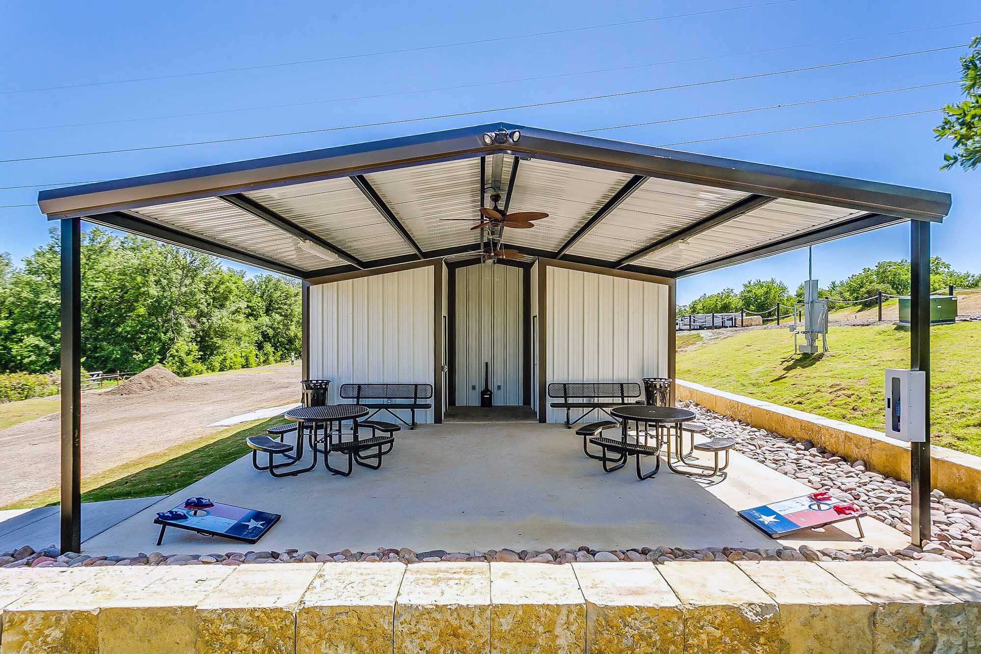 Lonestar 23 RV & Storage