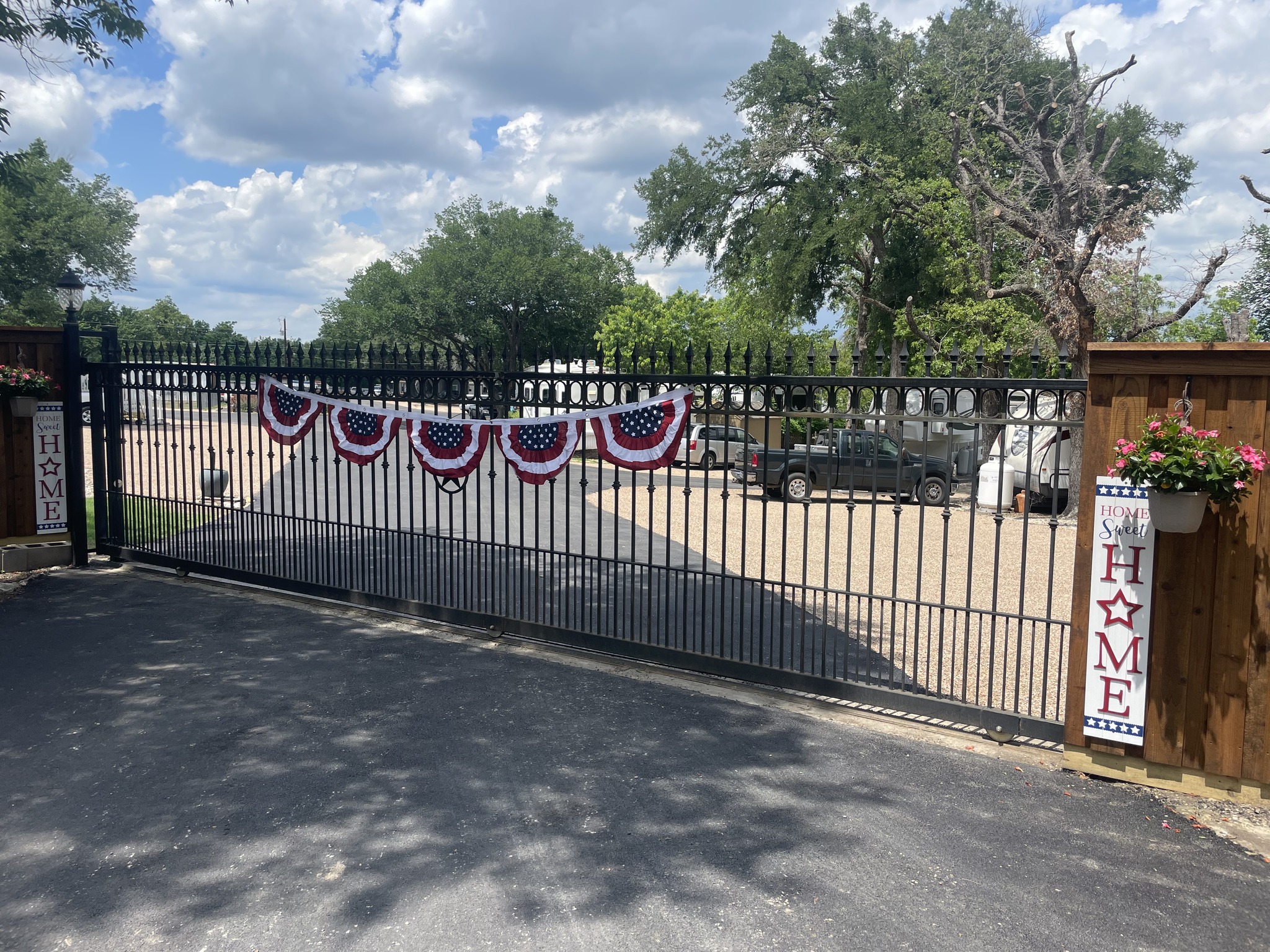 Hideaway 23 Lakefront RV & Cabins, Azle, Texas