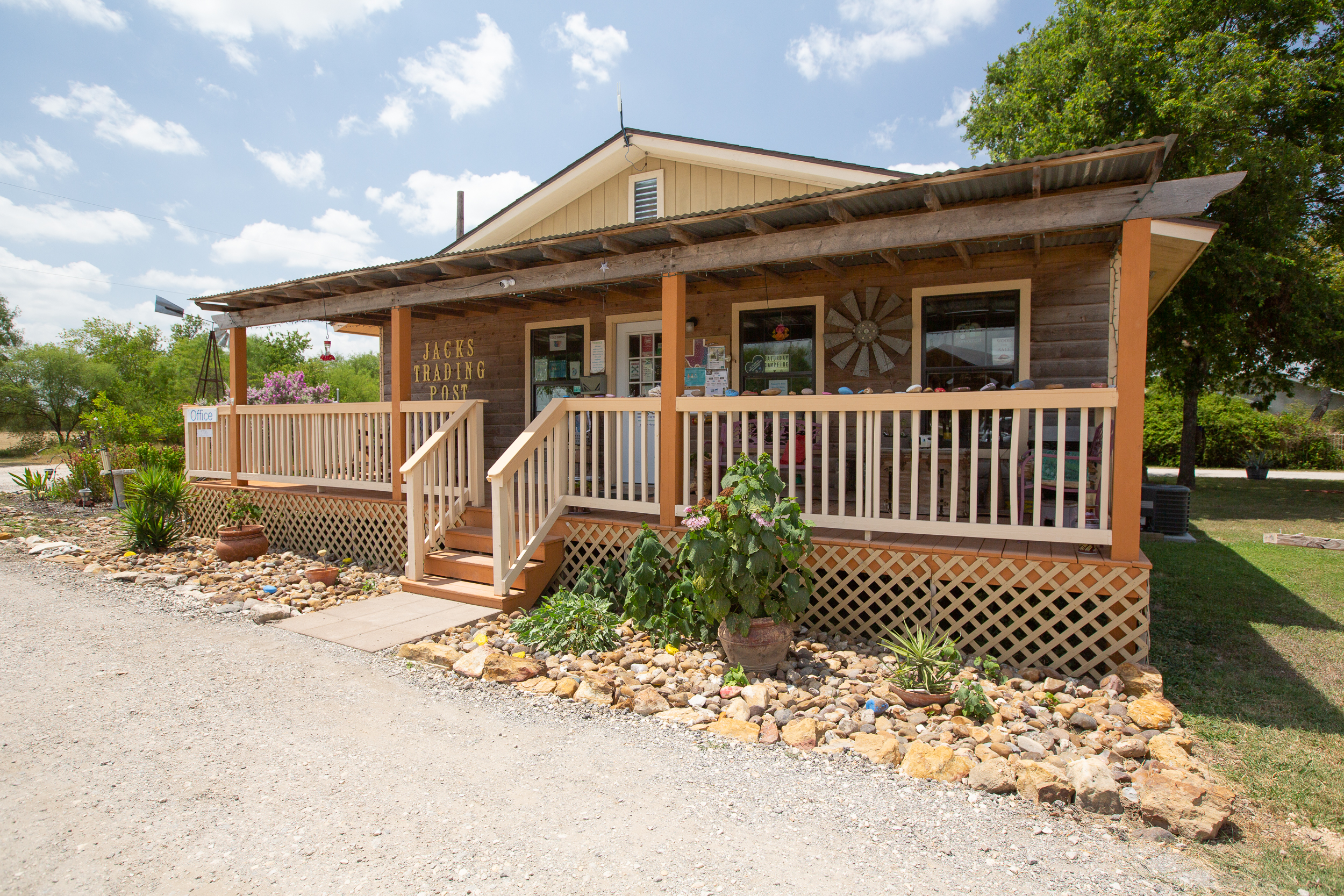 Hidden Valley RV Park, Von Ormy, Texas