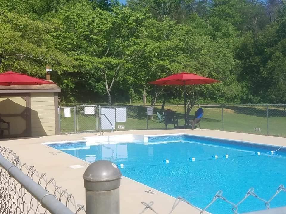 Rose Creek Campground & Cabins