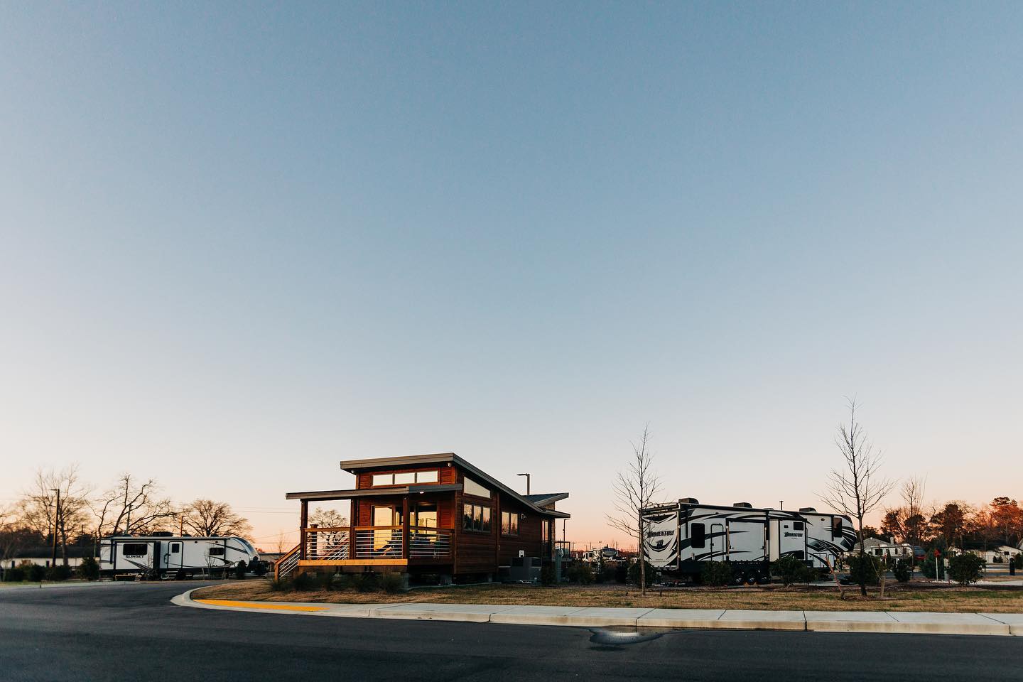 CrossRoads Coach Resort at the ROB