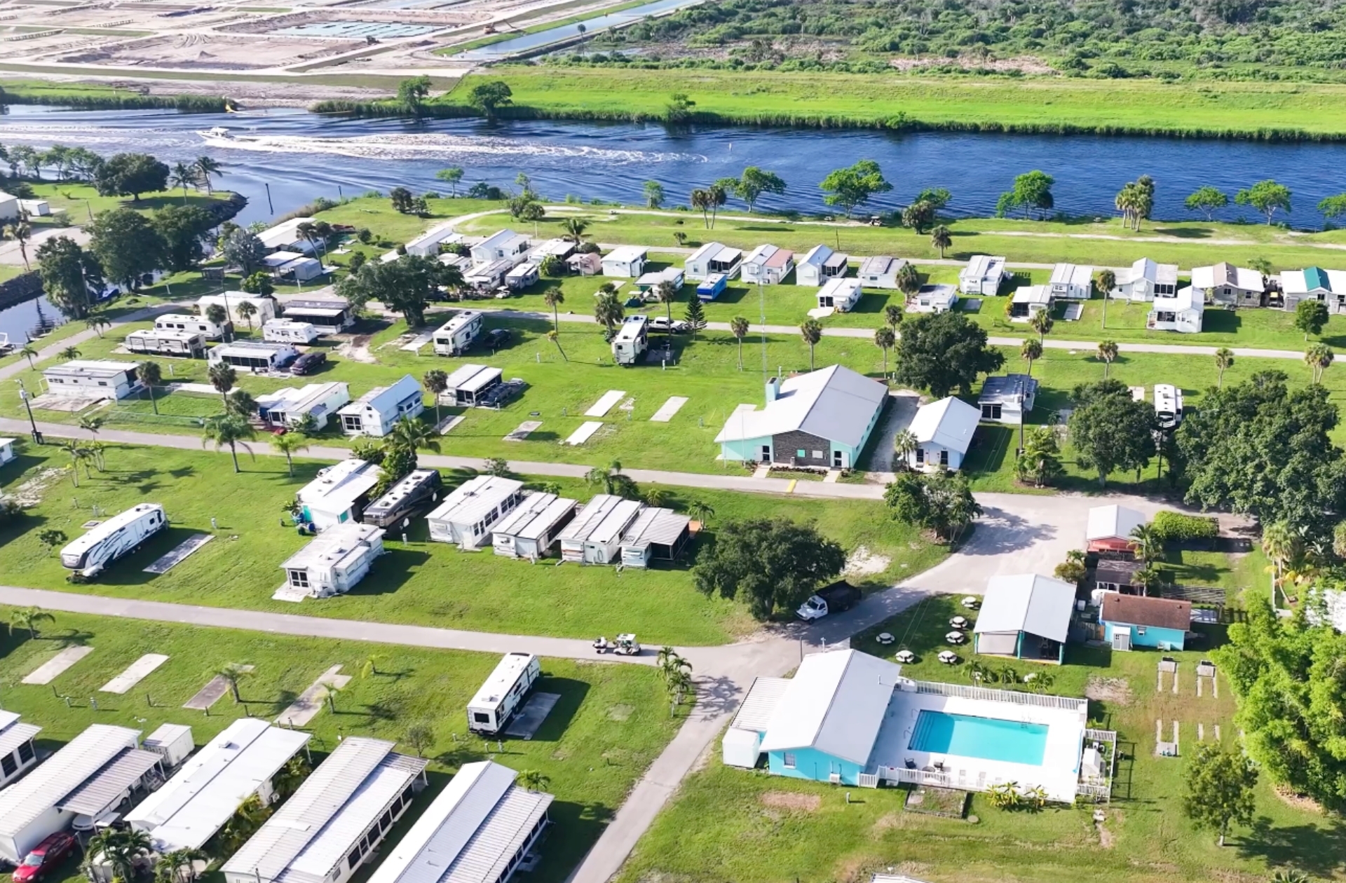 Meadowlark Shores RV Resort, Moore Haven, Florida