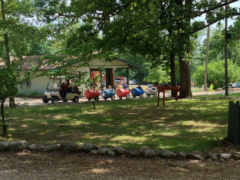 Majestic Oaks Campground
