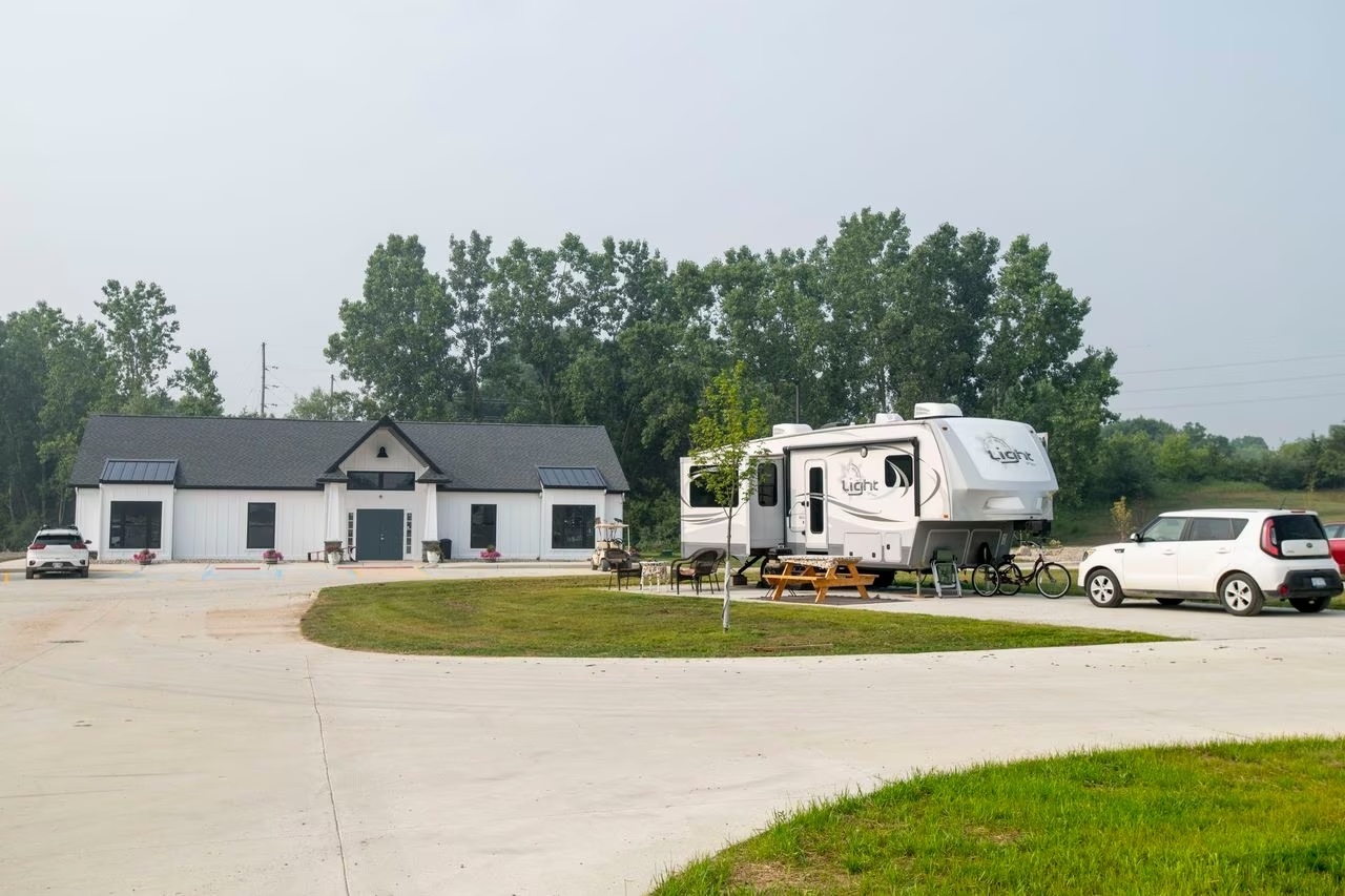 Hidden Lakes RV Resort