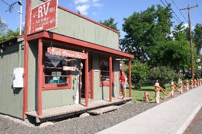 Fish House Inn and RV Resort