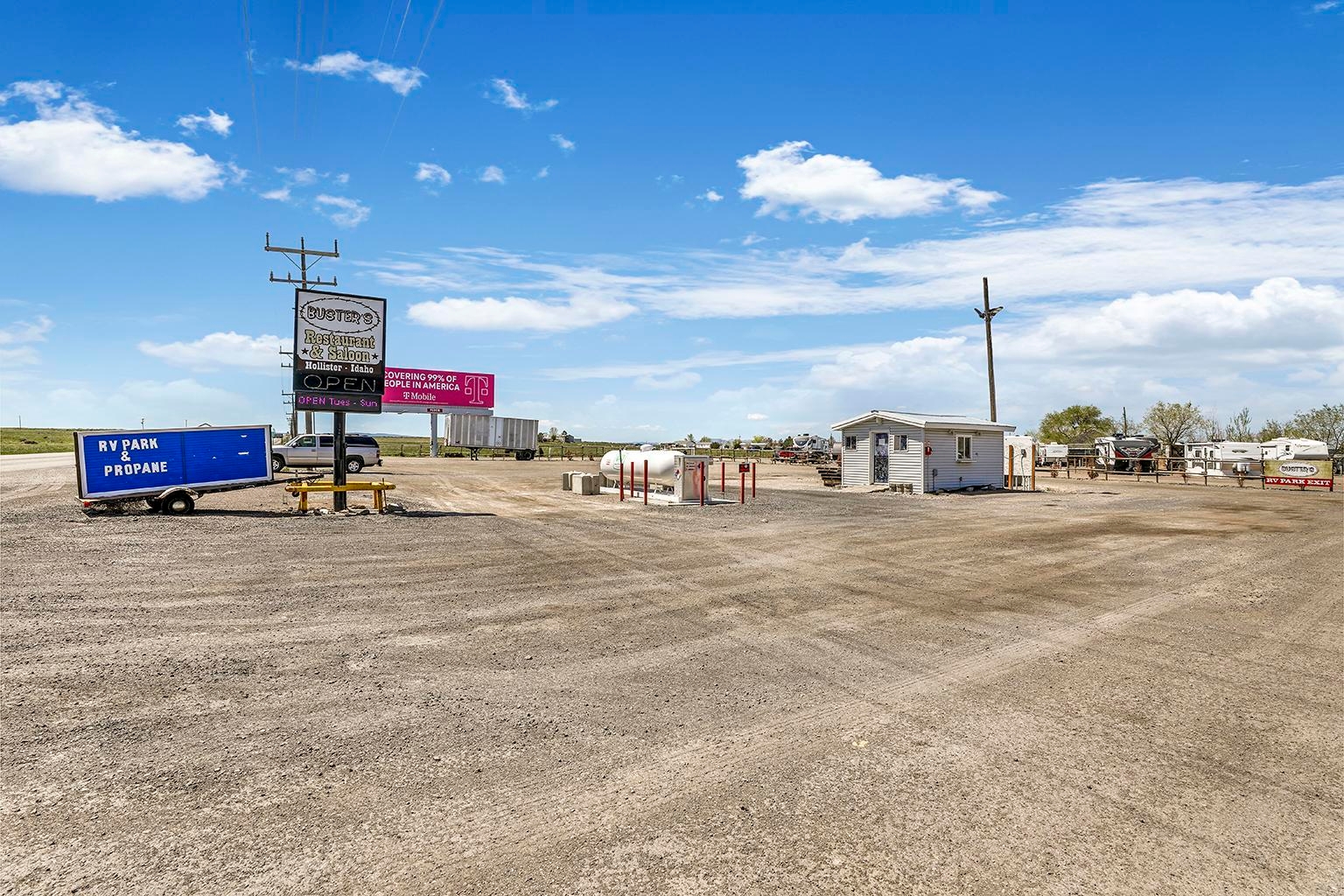 Buster's RV & Saloon, Hollister, Idaho