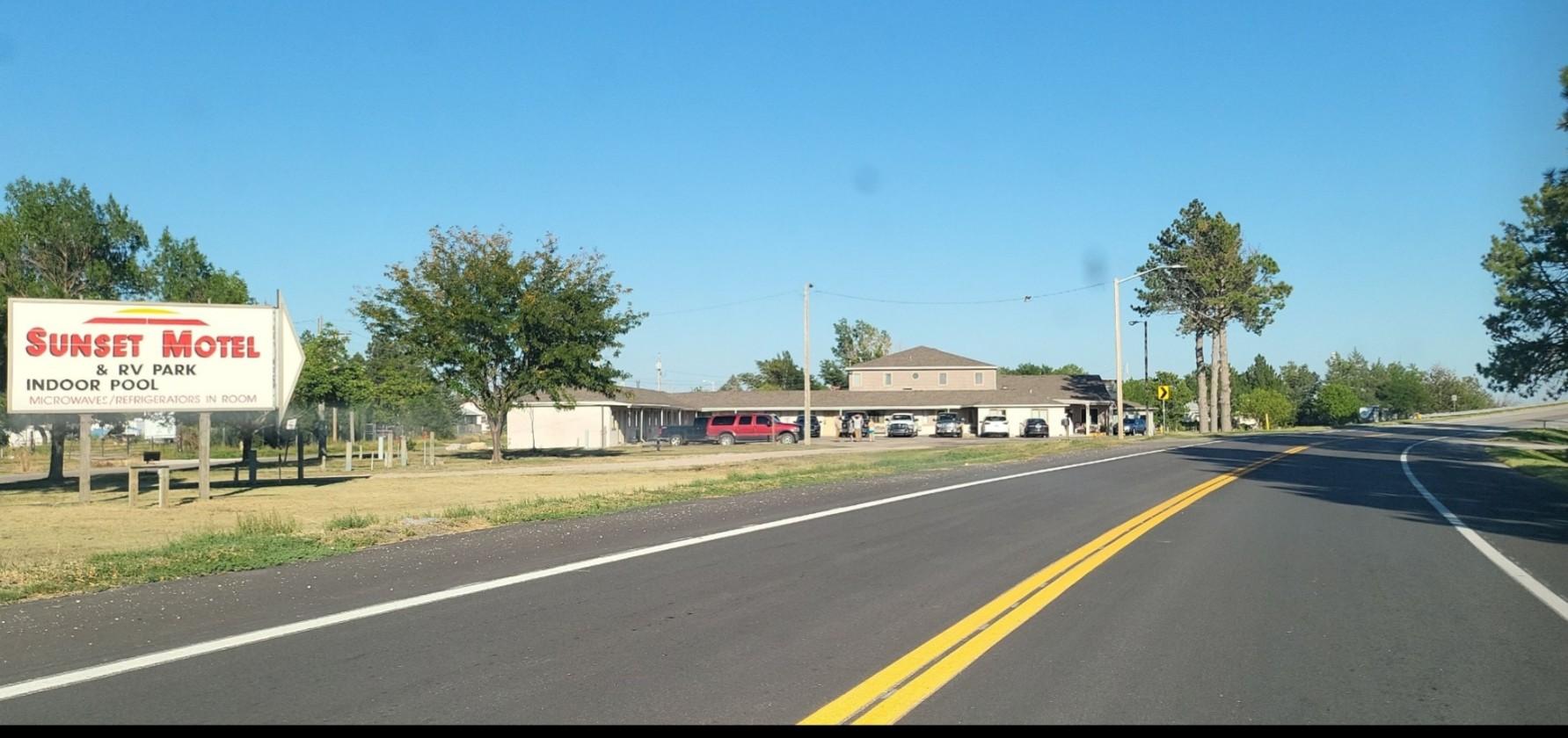 Sunset Motel & RV Park