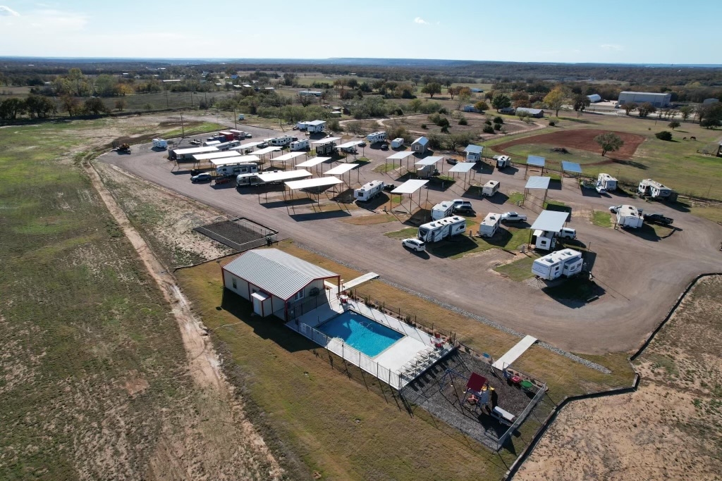 Quiet Country RV Park, Millsap, Texas