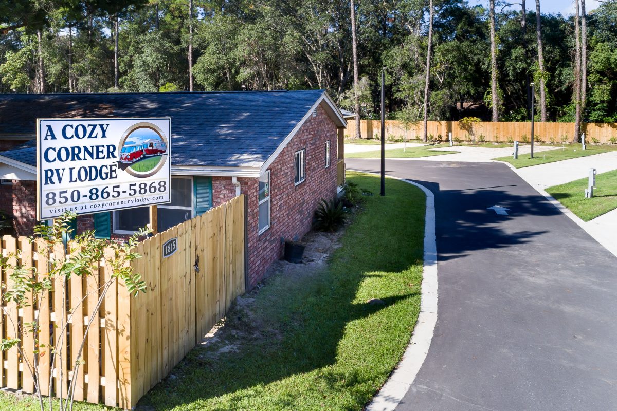 A Cozy Corner RV Lodge