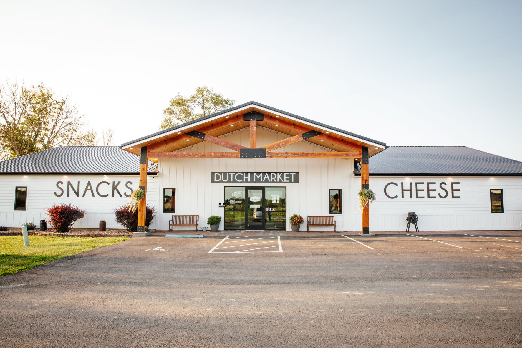 Owl Creek Market & RV Park