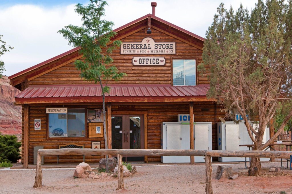 Sun Outdoors Canyonlands Gateway