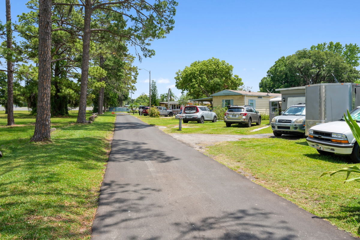 Lake Bambi RV Park, Land O Lakes, Florida