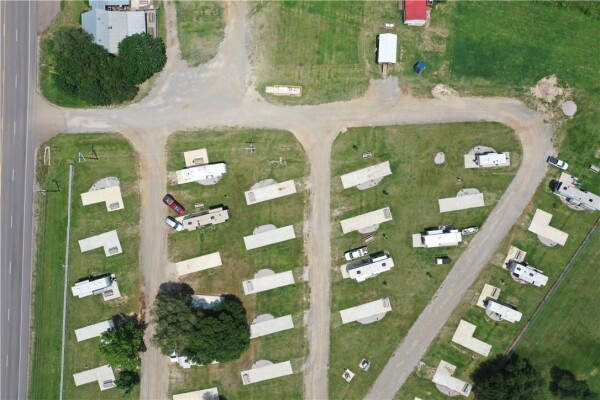 Elm Creek RV Park, Lincoln, Texas