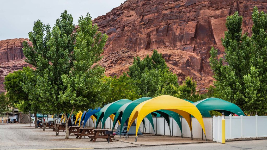 Sun Outdoors Arches Gateway