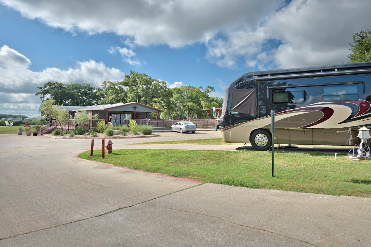 Oak Forest RV Resort, Austin, Texas