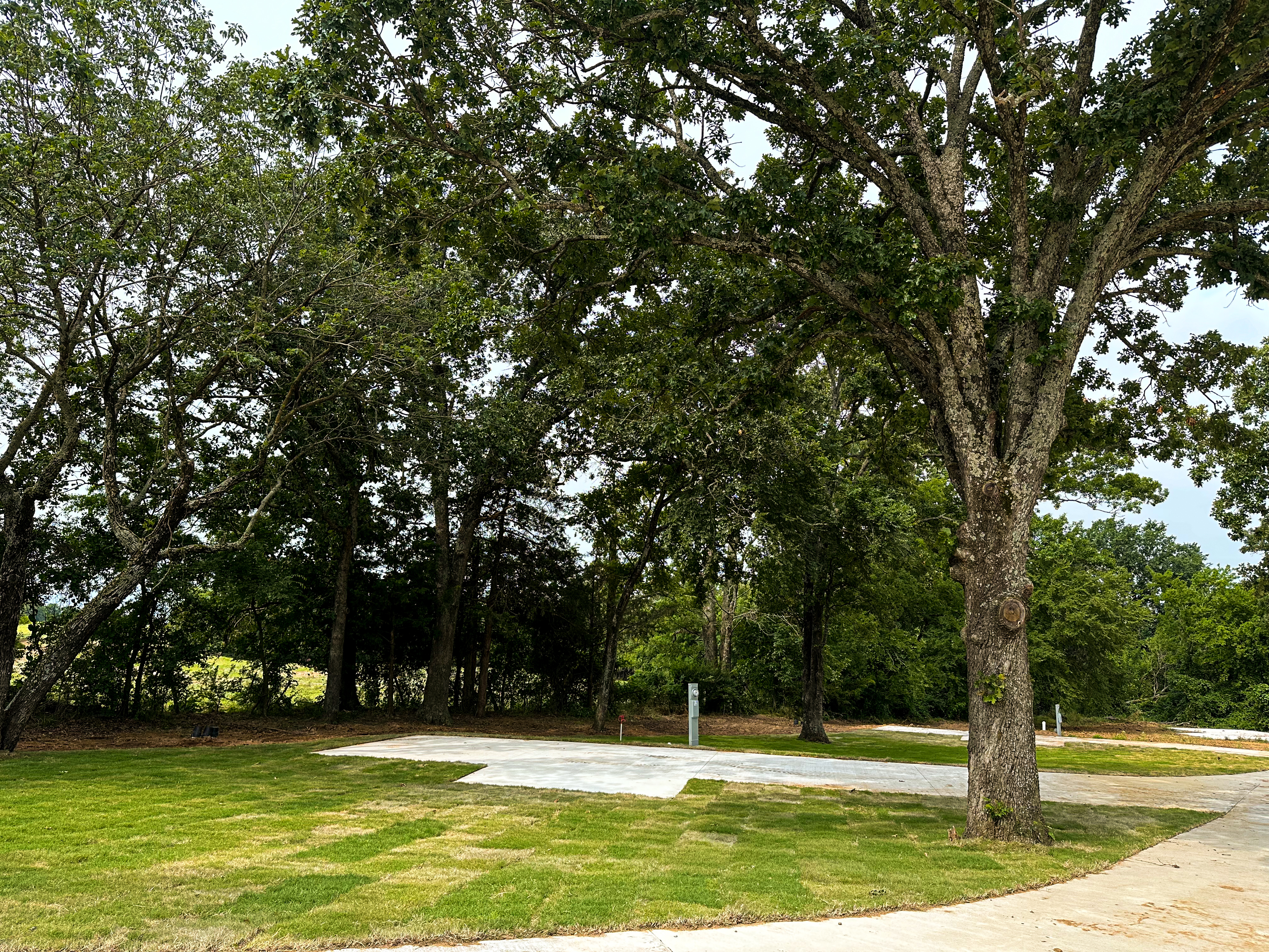 The Oaks on 37 Tiny Homes & RV Resort, Mount Vernon, Texas