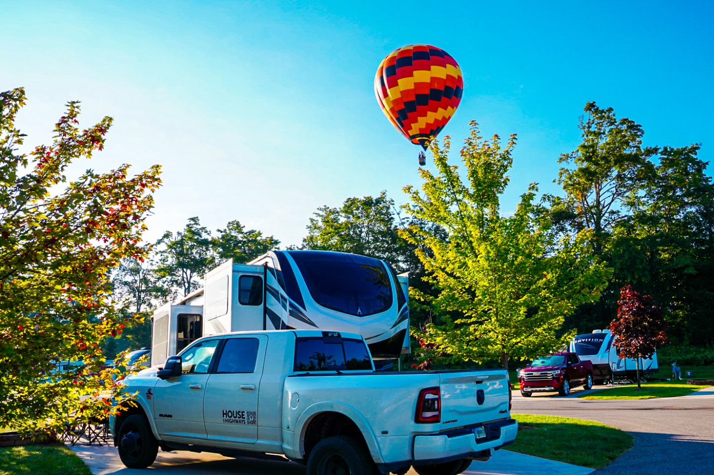 A campsite with a view? Try front-row seats to the 6th Annual Balloons Over Bay Harbor. Crisp fall air, lakeside serenity, and this sky show—just another perk of waking up at Sun Outdoors Petoskey.

Tag us in your scenic stays. We’re always collecting the best views from the road.

#RVCamping #PetoskeyMichigan #BalloonsOverBayHarbor #SunOutdoors #FallRVTrips #HouseOfHighways #CampingWithAView #RVLife #OpenRoadVibes