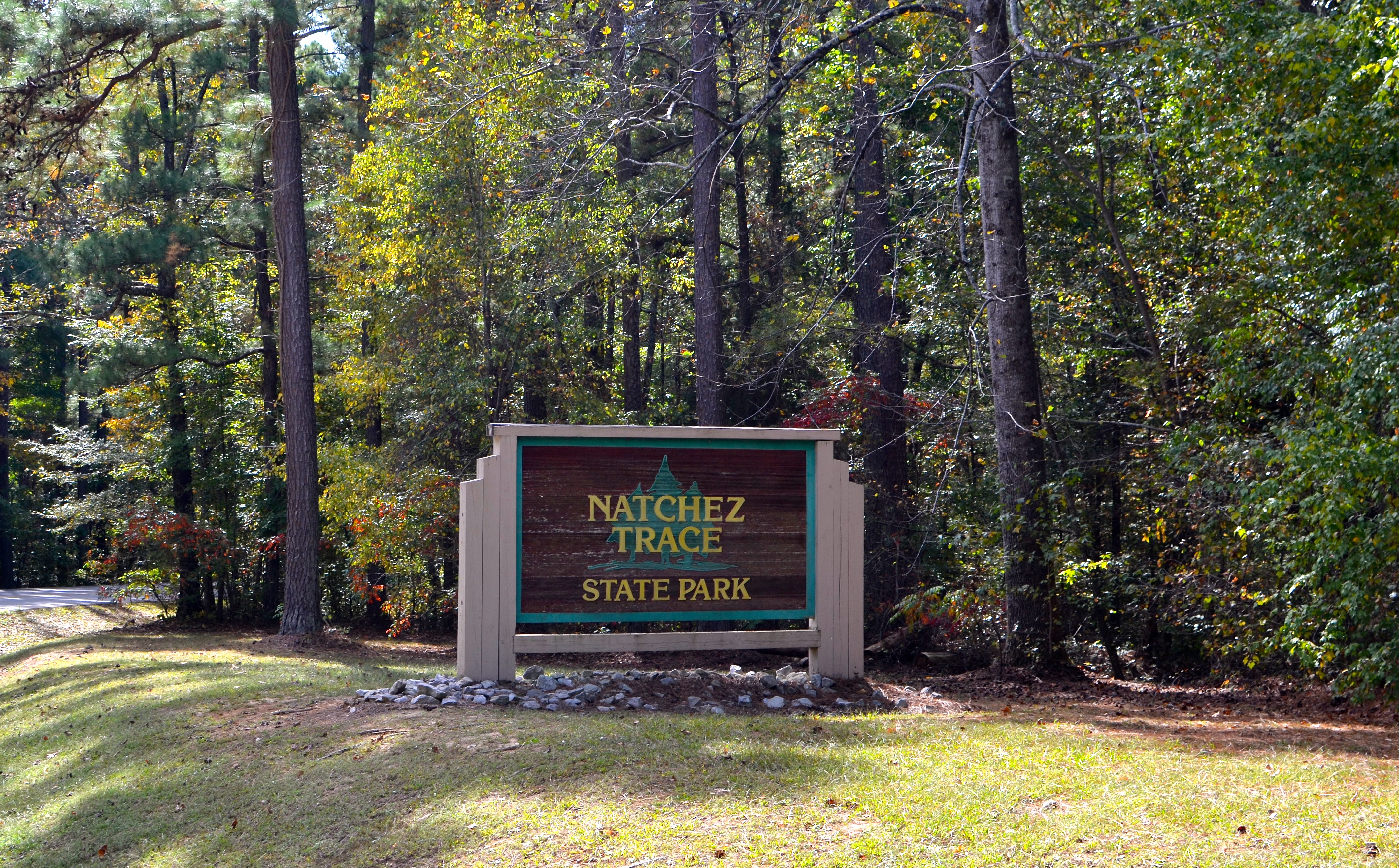 Natchez Trace State Park