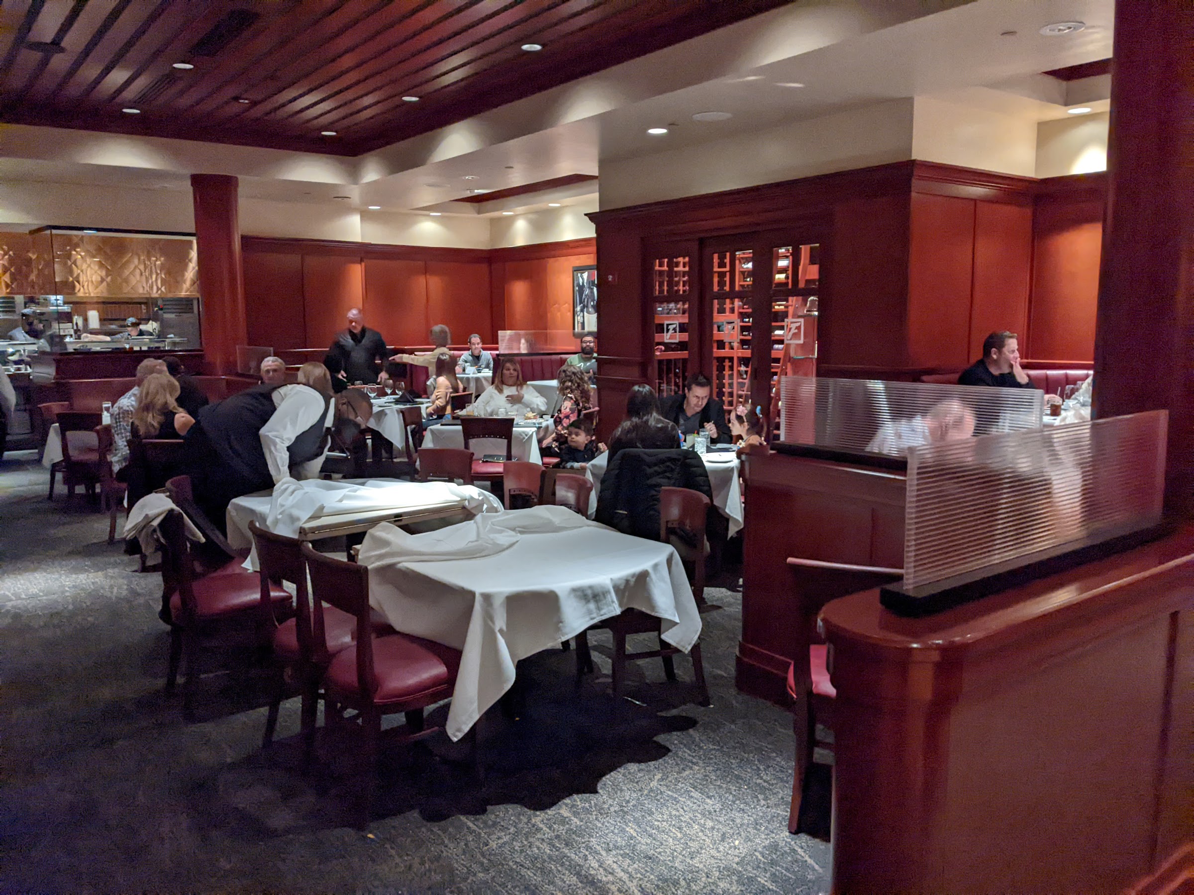 Fleming’s Prime Steakhouse & Wine Bar