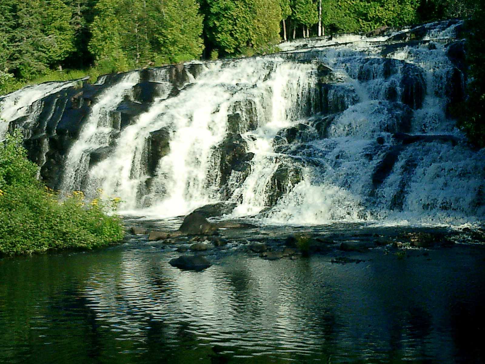 Bond Falls Scenic Site State Park