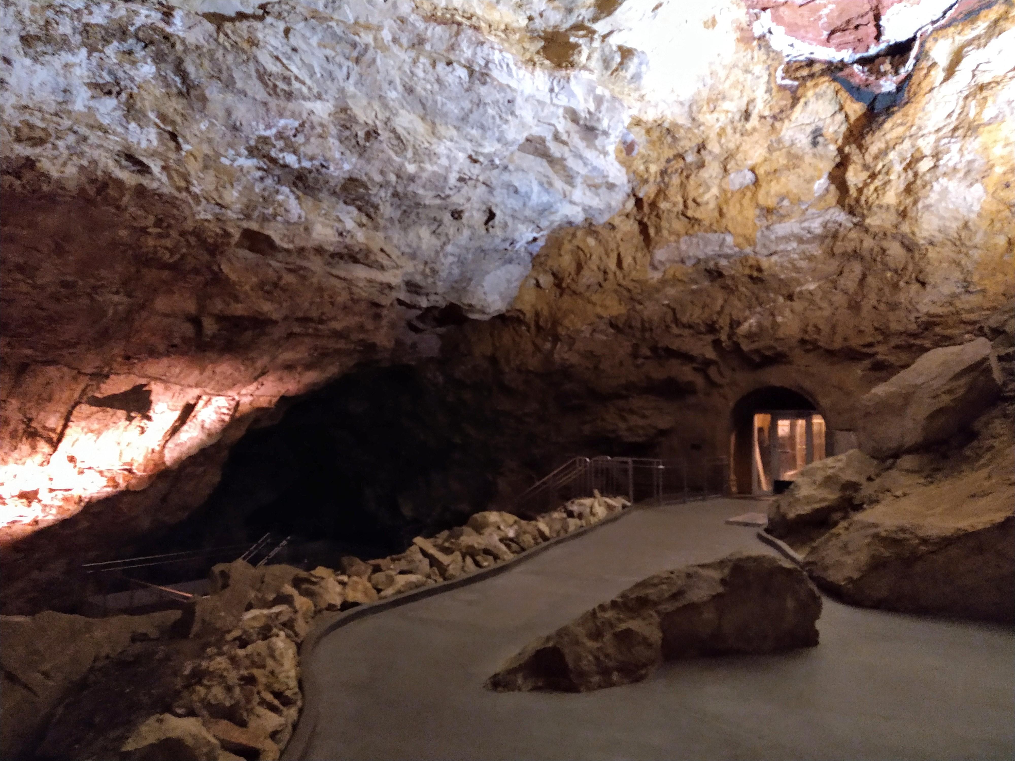 Jewel Cave National Monument