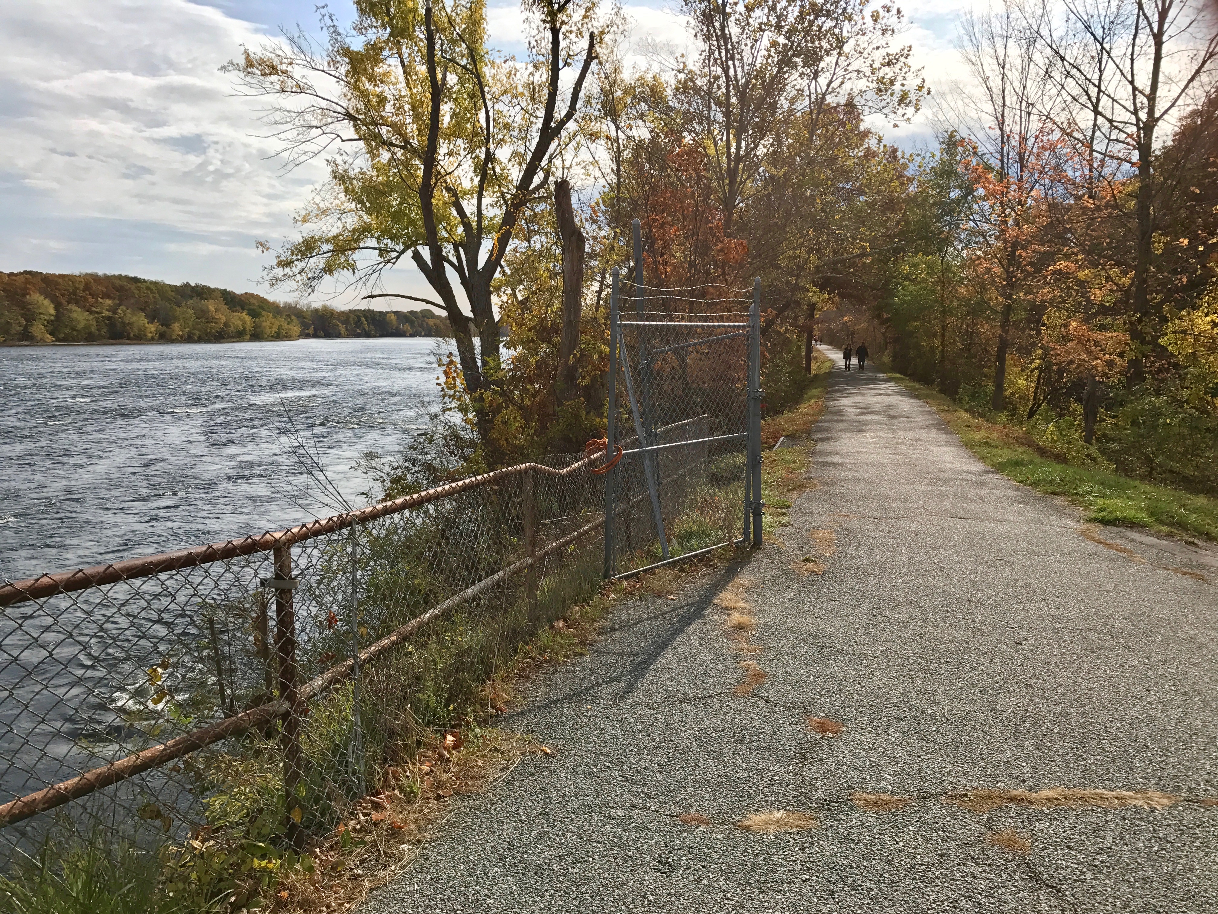 Windsor Locks Canal State Park Trail