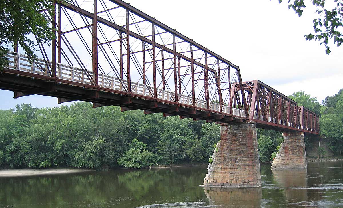 Canalside Rail Trail State Park