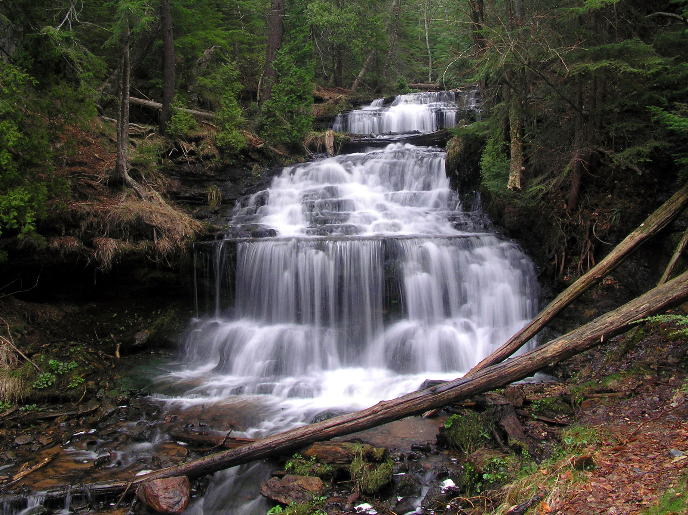 Wagner Falls Scenic Site State Park